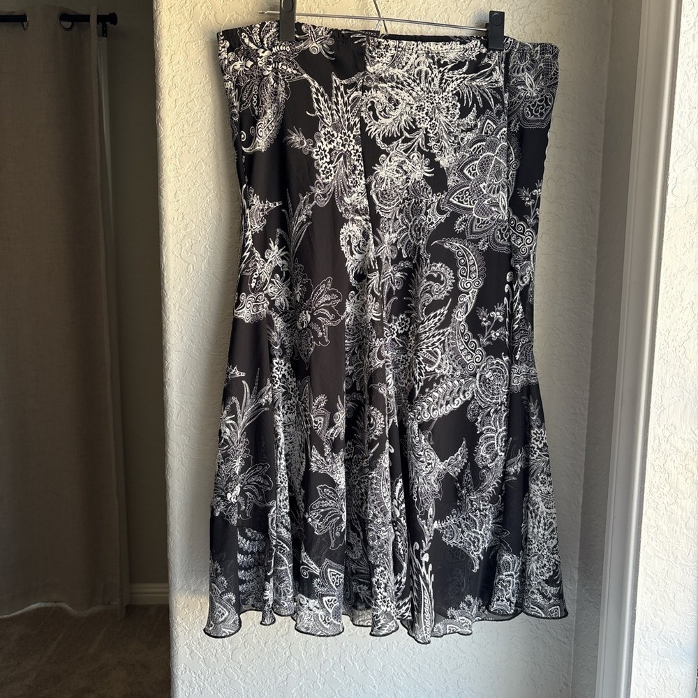 Women XL Midi Skirt Black White Paisley Boho Y2K Pleat Floral Chiffon Whimsygoth - Picture 3 of 7